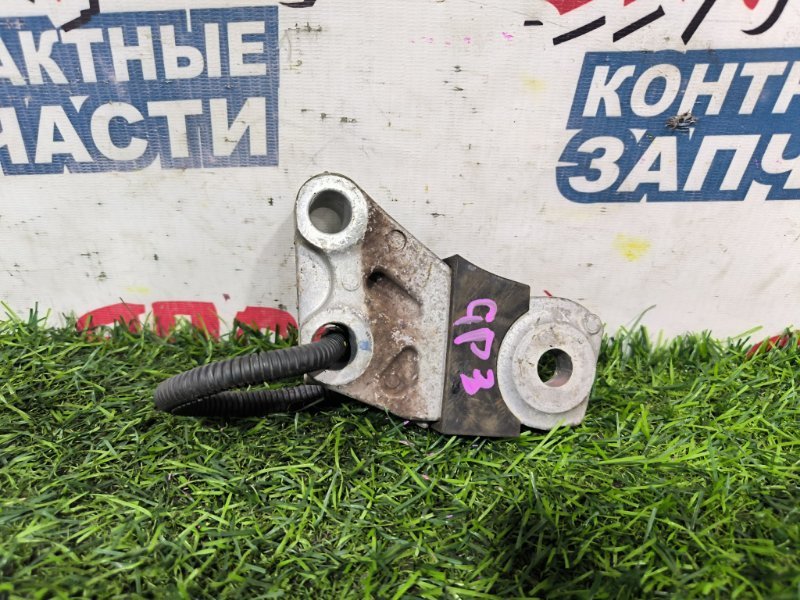 Кронштейн опоры двигателя HONDA FREED SPIKE GP3 LEA 2011 передний (б/у)