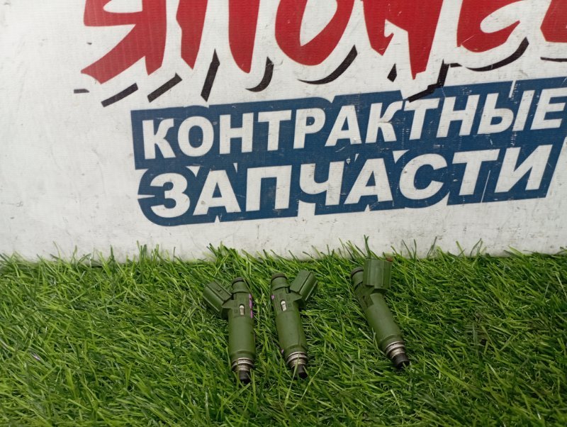 Форсунка TOYOTA ALLION ZZT240 1ZZ-FE (б/у) Форсунка TOYOTA ALLION ZZT240 1ZZ-FE (б/у)
