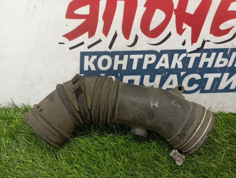 Патрубок воздушного фильтра TOYOTA GAIA SXM10 3S-FE (б/у)