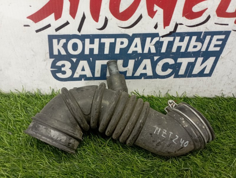 Патрубок воздушного фильтра TOYOTA ALLION NZT240 1NZ-FE (б/у)