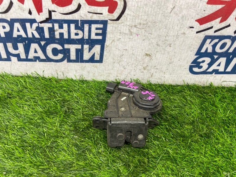 Замок двери багажника TOYOTA COROLLA FIELDER NZE144 1NZ-FE (б/у)