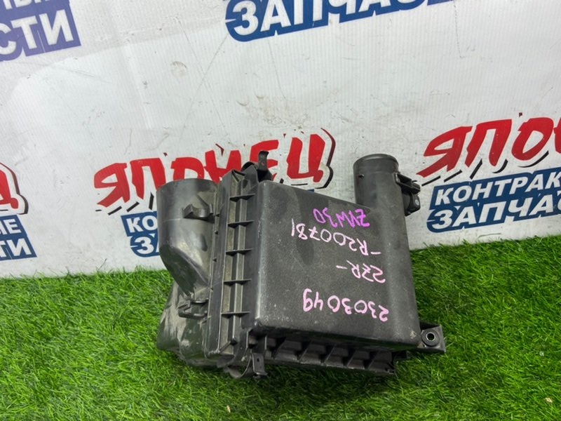 Корпус воздушного фильтра TOYOTA PRIUS ZVW30 2ZR-FXE (б/у)