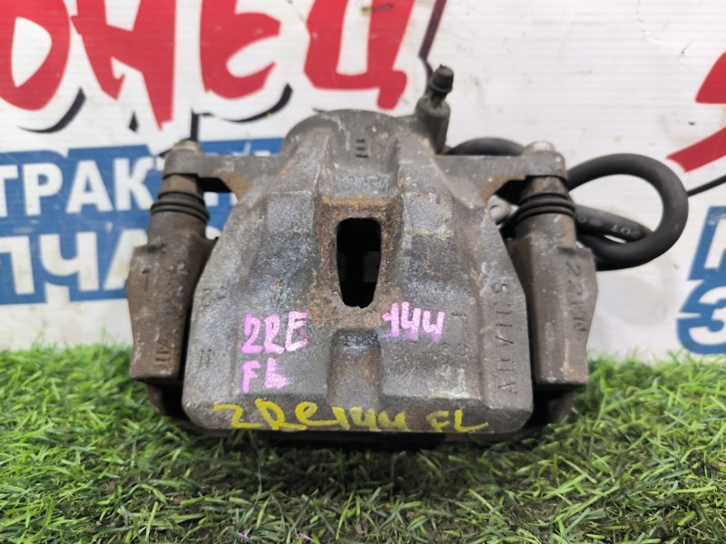 Суппорт TOYOTA COROLLA FIELDER NZE144 1NZ-FE передний левый (б/у) Суппорт TOYOTA COROLLA FIELDER NZE144 1NZ-FE передний левый (б/у)