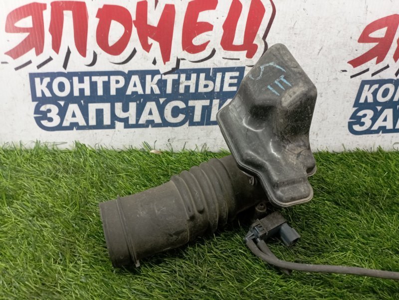 Патрубок воздушного фильтра TOYOTA RAUM EXZ10 5E-FE (б/у)