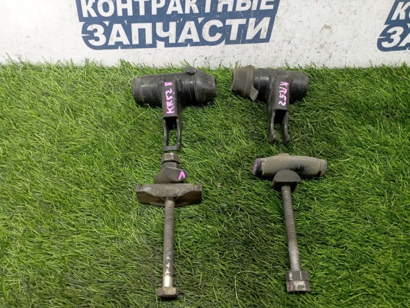 Крепление торсиона TOYOTA LITE ACE KR52 7K-E заднее (б/у)