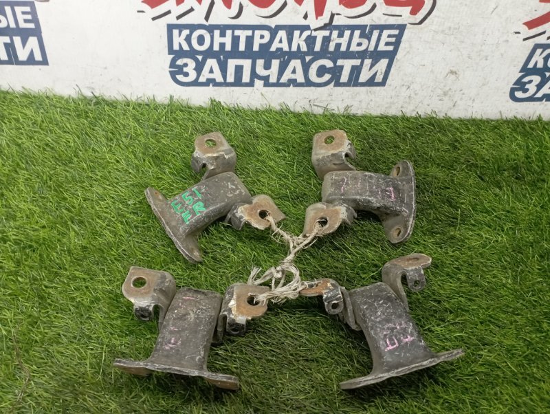 Петля двери NISSAN ELGRAND E51 VQ35DE передняя (б/у)