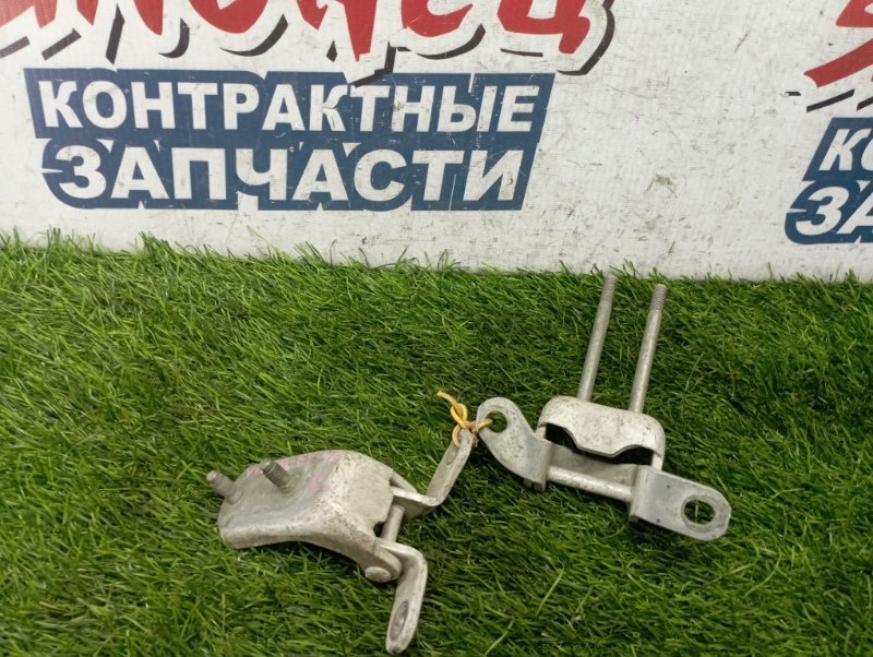 Петля двери TOYOTA VISTA SV40 4S-FE задняя левая (б/у)