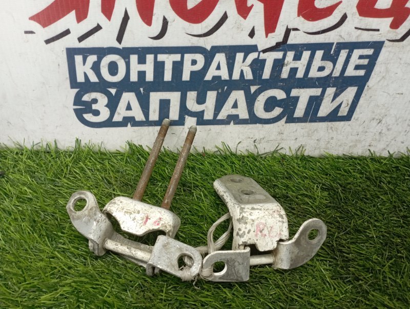 Петля двери TOYOTA MARK II GX110 1G-FE задняя левая (б/у)