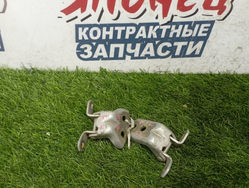 Петля двери NISSAN MARCH AK12 CR12DE передняя левая (б/у)