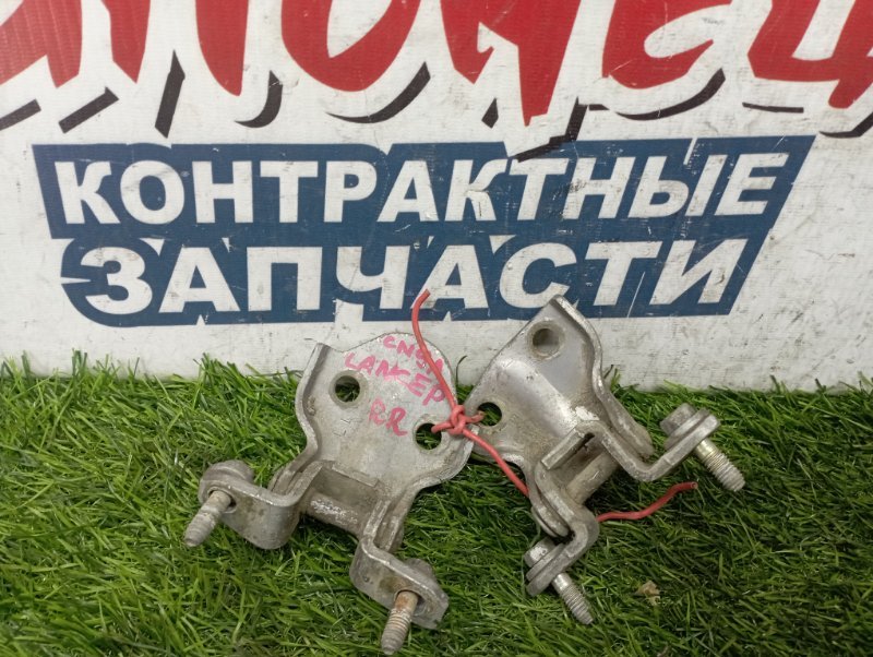 Петля двери MITSUBISHI LANCER EVOLUTION CN9A 4G63T задняя правая (б/у)