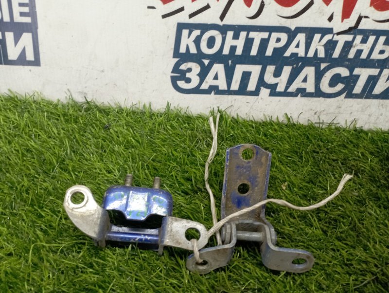 Петля двери TOYOTA COROLLA SPACIO NZE121 1NZ-FE задняя левая (б/у) Петля двери TOYOTA COROLLA SPACIO NZE121 1NZ-FE задняя левая (б/у)
