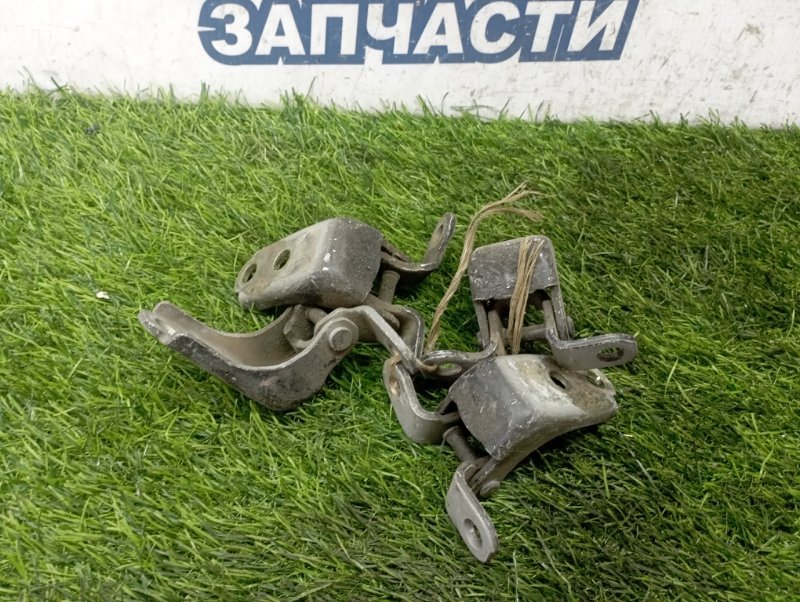 Петля двери HONDA FIT GD1 L13A передняя (б/у)