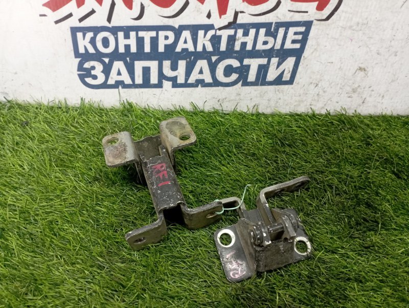 Петля двери HONDA STEPWGN RF1 B20B передняя левая (б/у)