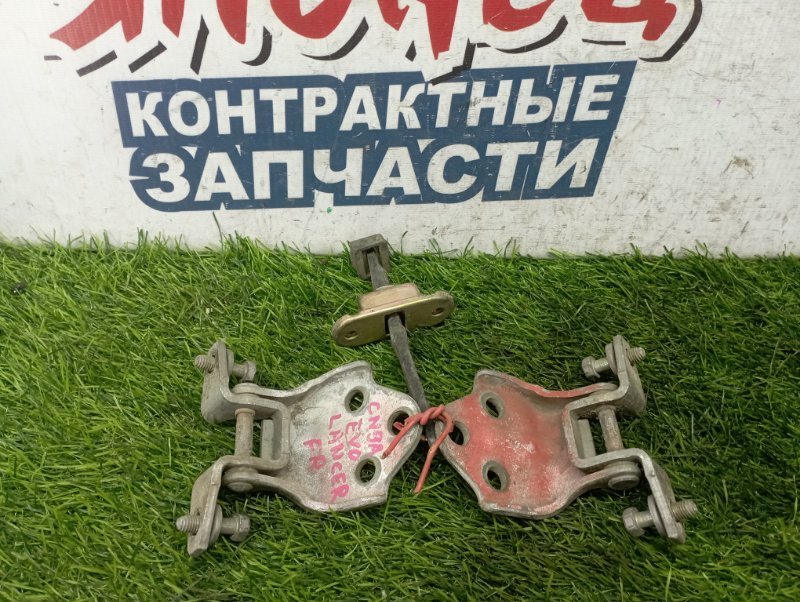 Петля двери MITSUBISHI LANCER EVOLUTION CN9A 4G63T передняя правая (б/у) Петля двери MITSUBISHI LANCER EVOLUTION CN9A 4G63T передняя правая (б/у)