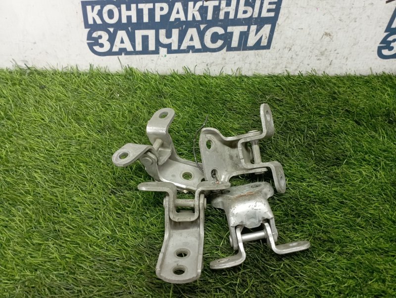Петля двери TOYOTA VITZ KSP90 1KR-FE передняя (б/у) Петля двери TOYOTA VITZ KSP90 1KR-FE передняя (б/у)