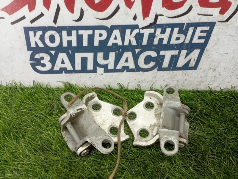 Петля двери багажника TOYOTA FUNCARGO NCP20 2NZ-FE (б/у) Петля двери багажника TOYOTA FUNCARGO NCP20 2NZ-FE (б/у)