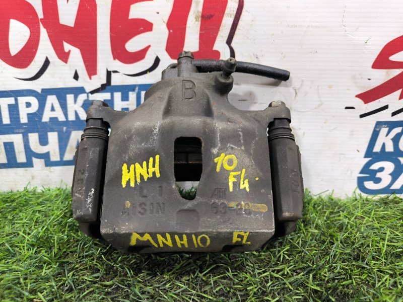 Суппорт TOYOTA ALPHARD MNH10 1MZ-FE передний левый (б/у) Суппорт TOYOTA ALPHARD MNH10 1MZ-FE передний левый (б/у)