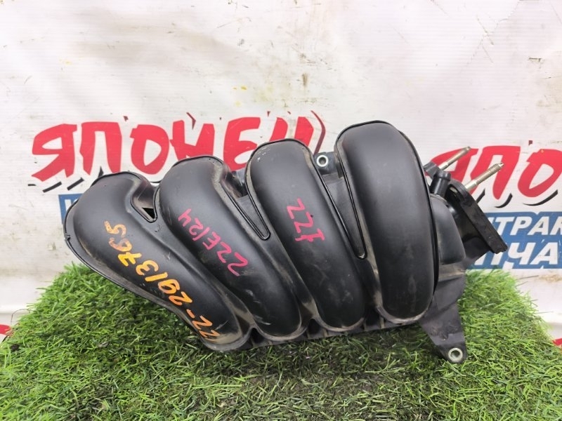 Коллектор впускной TOYOTA COROLLA FIELDER ZZE124 1ZZ-FE (б/у) Коллектор впускной TOYOTA COROLLA FIELDER ZZE124 1ZZ-FE (б/у)