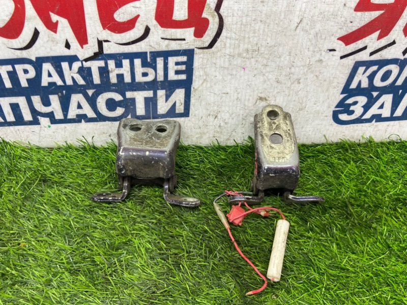Петля двери HONDA FIT GE8 L15A передняя левая (б/у)