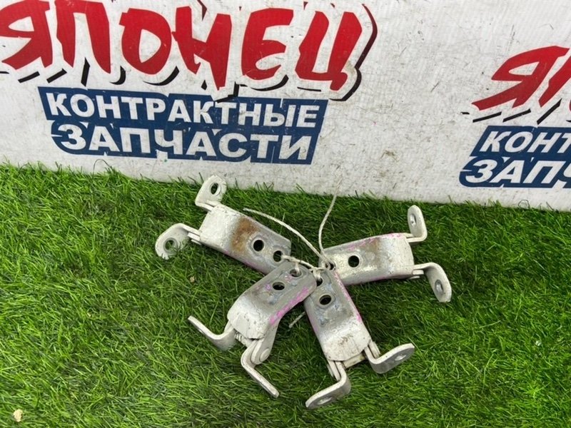 Петля двери TOYOTA MARK II GX100 1G-FE передняя (б/у) Петля двери TOYOTA MARK II GX100 1G-FE передняя (б/у)