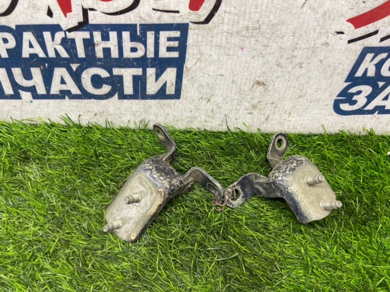 Петля двери TOYOTA CARINA AT211 7A-FE задняя левая (б/у) Петля двери TOYOTA CARINA AT211 7A-FE задняя левая (б/у)