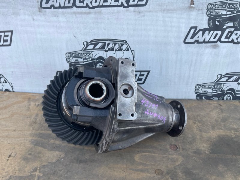 Редуктор TOYOTA LAND CRUISER HDJ101 1HD-FTE задний (б/у) Редуктор TOYOTA LAND CRUISER HDJ101 1HD-FTE задний (б/у)