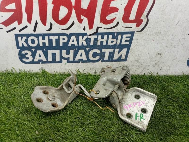 Петля двери NISSAN VANETTE SKP2M L8 передняя правая (б/у)