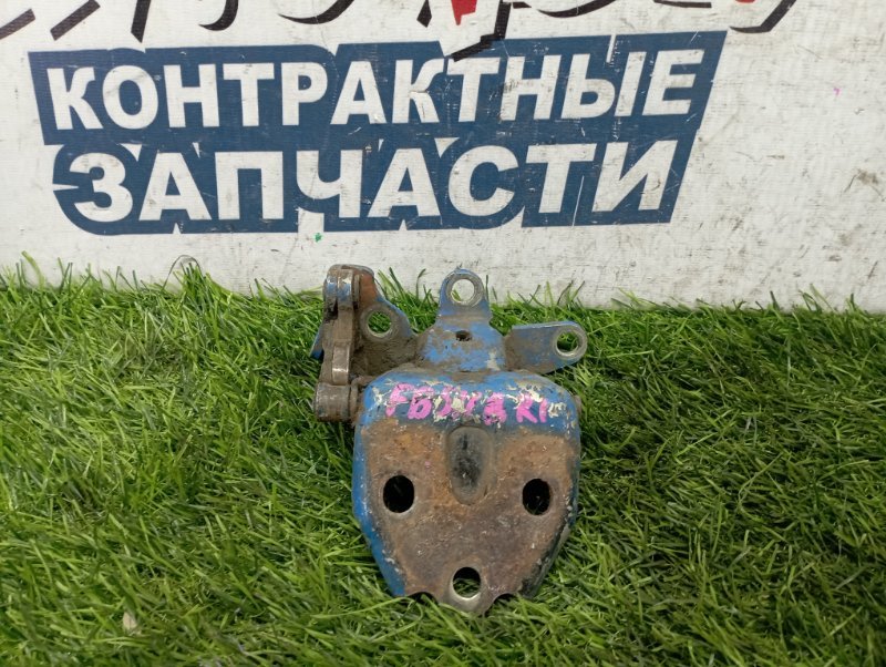 Петля двери MITSUBISHI CANTER FB511B 4M40 передняя левая (б/у) Петля двери MITSUBISHI CANTER FB511B 4M40 передняя левая (б/у)