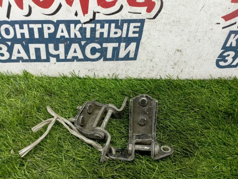 Петля двери TOYOTA CAMRY GRACIA MCV21 2MZ-FE задняя правая (б/у) Петля двери TOYOTA CAMRY GRACIA MCV21 2MZ-FE задняя правая (б/у)