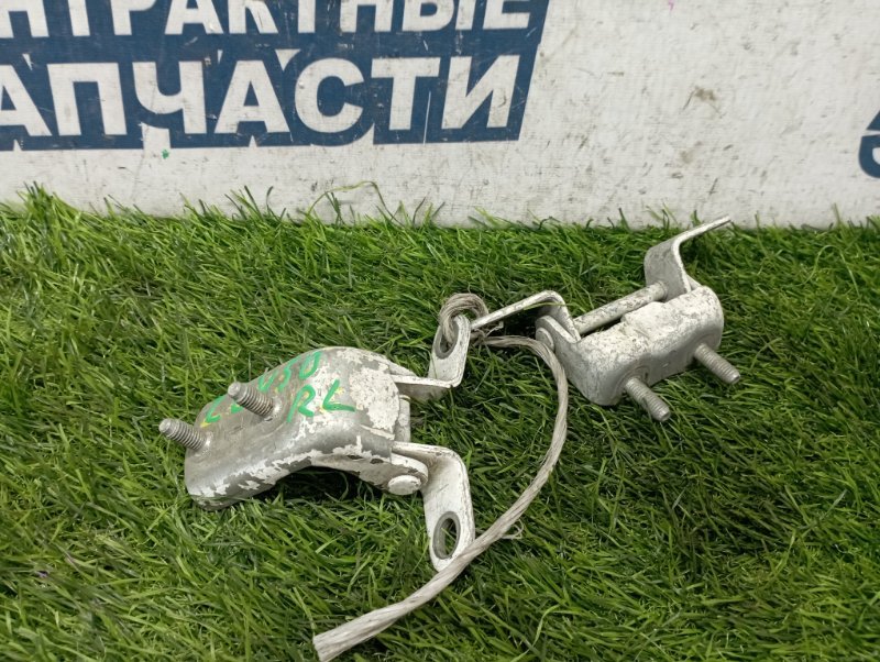 Петля двери TOYOTA VISTA ARDEO ZZV50 1ZZ-FE задняя левая (б/у) Петля двери TOYOTA VISTA ARDEO ZZV50 1ZZ-FE задняя левая (б/у)