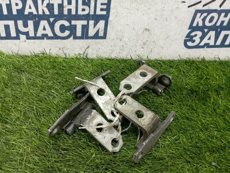 Петля двери TOYOTA CAMRY SV30 4S-FE передняя (б/у) Петля двери TOYOTA CAMRY SV30 4S-FE передняя (б/у)