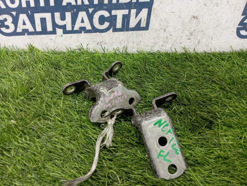 Петля двери TOYOTA RACTIS NCP120 1NZ-FE передняя левая (б/у) Петля двери TOYOTA RACTIS NCP120 1NZ-FE передняя левая (б/у)