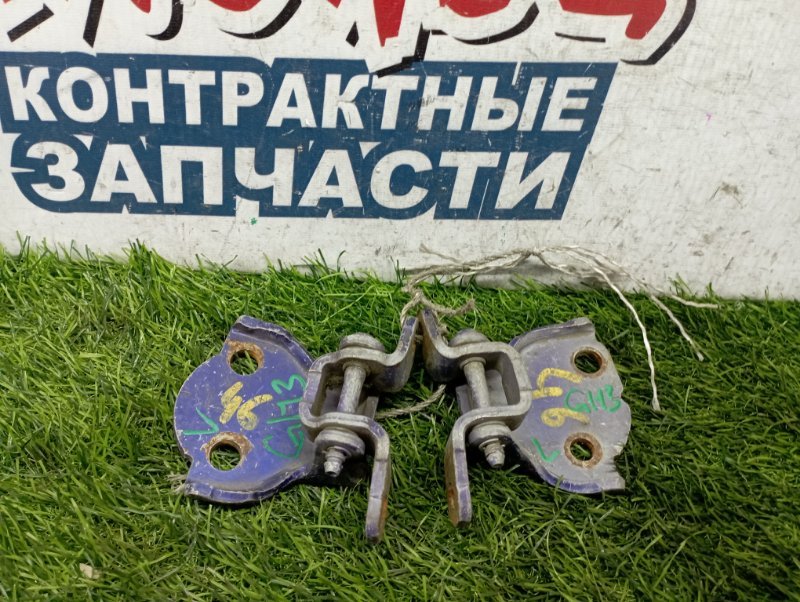 Петля двери HONDA HRV GH3 D16A передняя левая (б/у) Петля двери HONDA HRV GH3 D16A передняя левая (б/у)