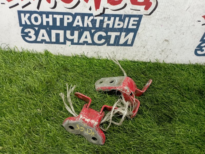 Петля двери TOYOTA IST NCP65 1NZ-FE передняя левая (б/у) Петля двери TOYOTA IST NCP65 1NZ-FE передняя левая (б/у)