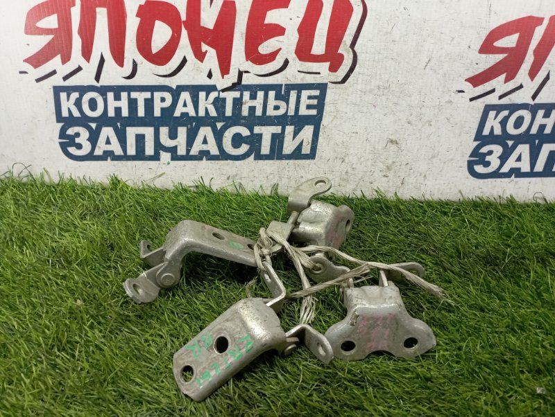 Петля двери TOYOTA PREMIO ZRT261 3ZR-FAE задняя (б/у) Петля двери TOYOTA PREMIO ZRT261 3ZR-FAE задняя (б/у)