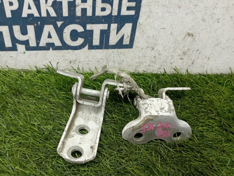 Петля двери TOYOTA COROLLA FIELDER NKE165 1NZ-FXE задняя правая (б/у) Петля двери TOYOTA COROLLA FIELDER NKE165 1NZ-FXE задняя правая (б/у)