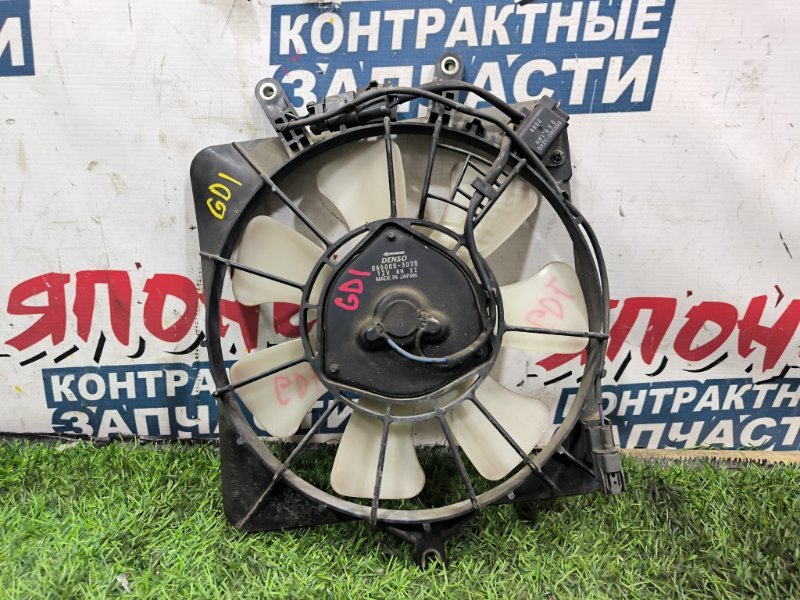 Диффузор радиатора HONDA FIT GD1 L13A (б/у) Диффузор радиатора HONDA FIT GD1 L13A (б/у)