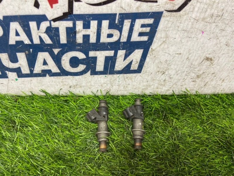 Форсунка HONDA STEPWGN RF1 B20B (б/у) Форсунка HONDA STEPWGN RF1 B20B (б/у)