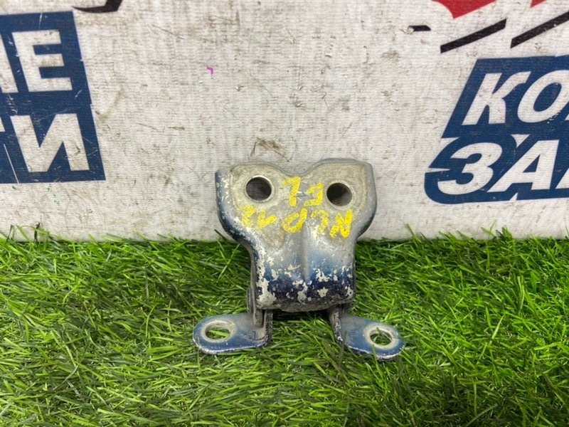 Петля двери TOYOTA PLATZ NCP12 1NZ-FE передняя левая (б/у) Петля двери TOYOTA PLATZ NCP12 1NZ-FE передняя левая (б/у)