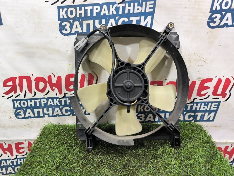 Диффузор радиатора TOYOTA CALDINA ST215 3S-FE (б/у) Диффузор радиатора TOYOTA CALDINA ST215 3S-FE (б/у)