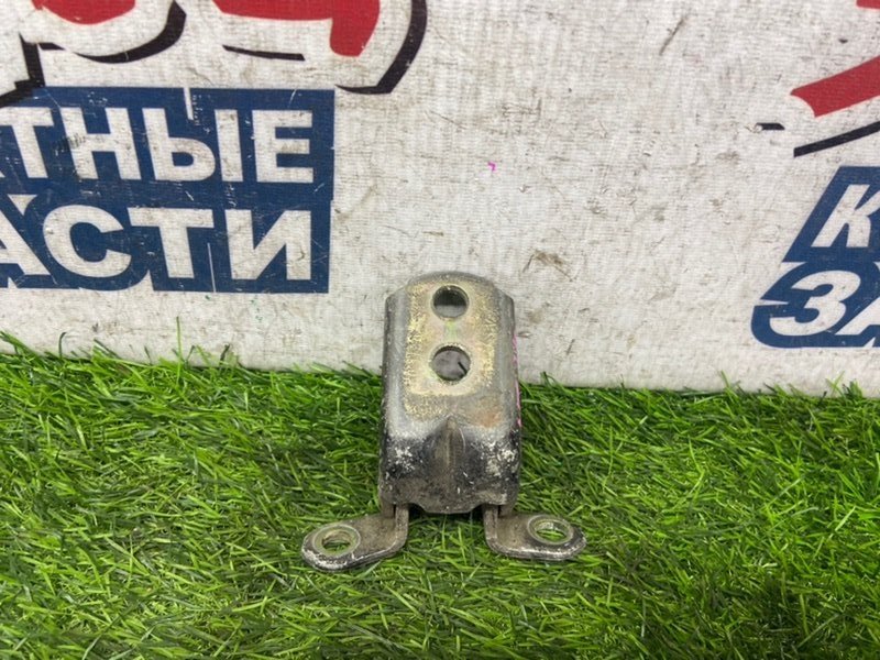 Петля двери NISSAN X-TRAIL NT30 QR20DE передняя правая (б/у)