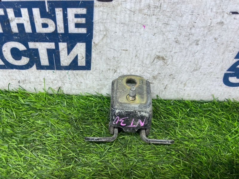 Петля двери NISSAN X-TRAIL NT30 QR20DE задняя левая (б/у)