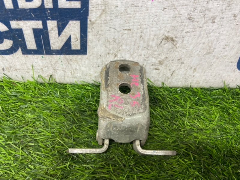Петля двери NISSAN LAUREL HC35 RB20DE задняя левая (б/у)