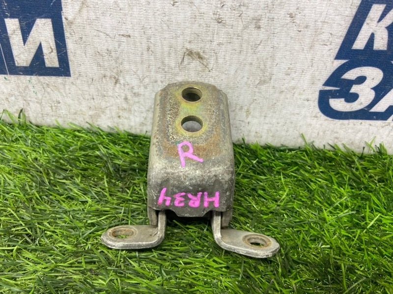 Петля двери NISSAN SKYLINE HR34 RB20DE передняя правая (б/у)