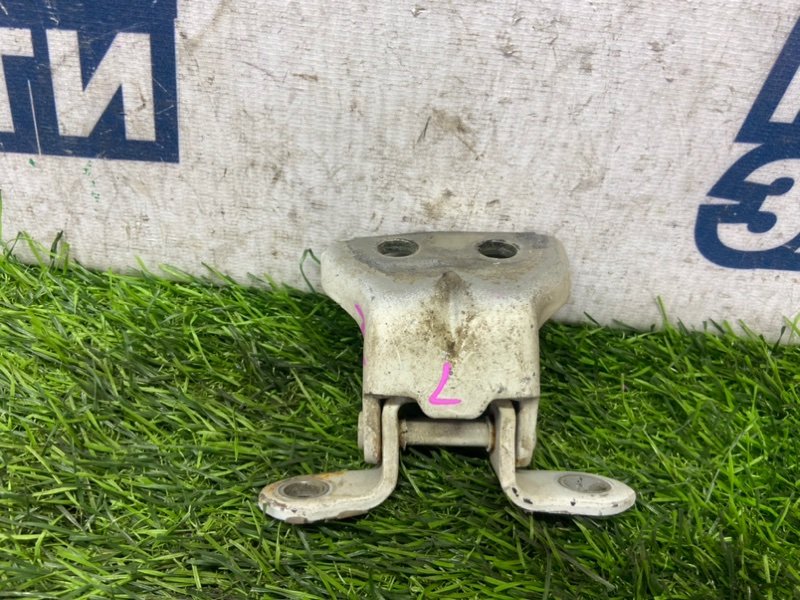 Петля двери NISSAN WINGROAD JY12 MR18DE передняя правая (б/у)