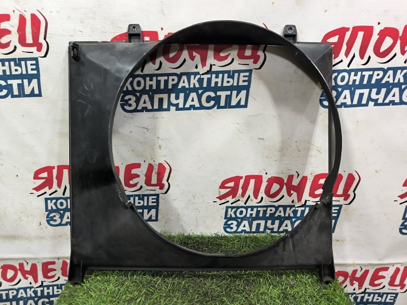 Диффузор радиатора MITSUBISHI DELICA PE8W 4M40 (б/у) Диффузор радиатора MITSUBISHI DELICA PE8W 4M40 (б/у)