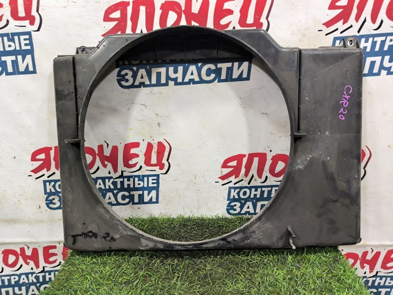 Диффузор радиатора TOYOTA ESTIMA CXR20 3C-T (б/у) Диффузор радиатора TOYOTA ESTIMA CXR20 3C-T (б/у)