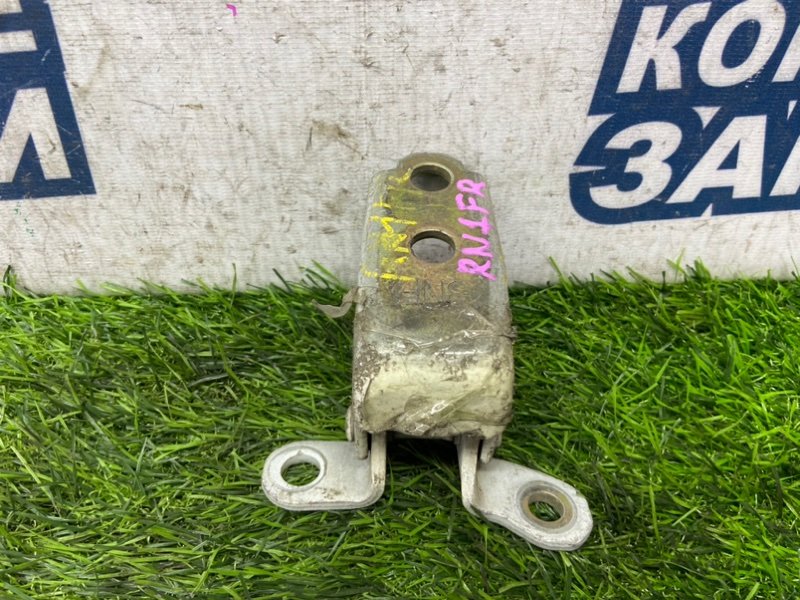 Петля двери HONDA STREAM RN1 D17A передняя правая (б/у) Петля двери HONDA STREAM RN1 D17A передняя правая (б/у)