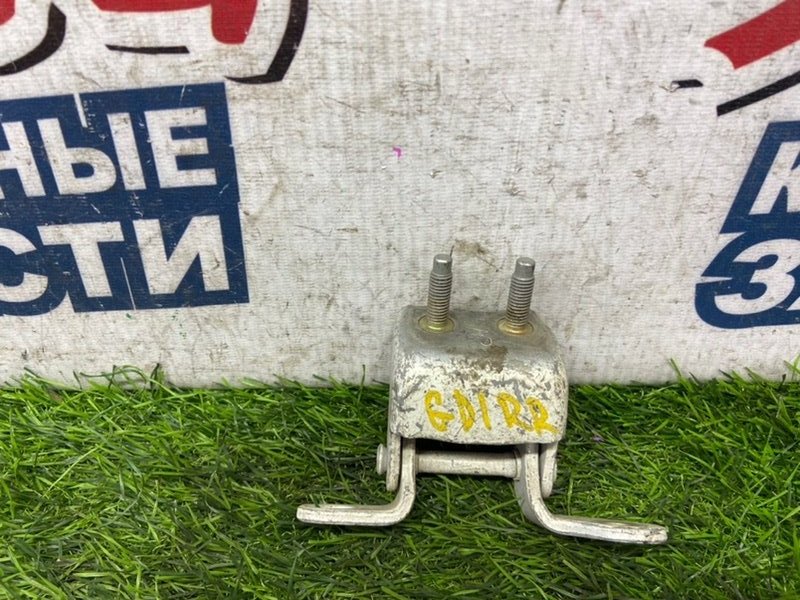 Петля двери HONDA FIT GD1 L13A задняя правая (б/у) Петля двери HONDA FIT GD1 L13A задняя правая (б/у)