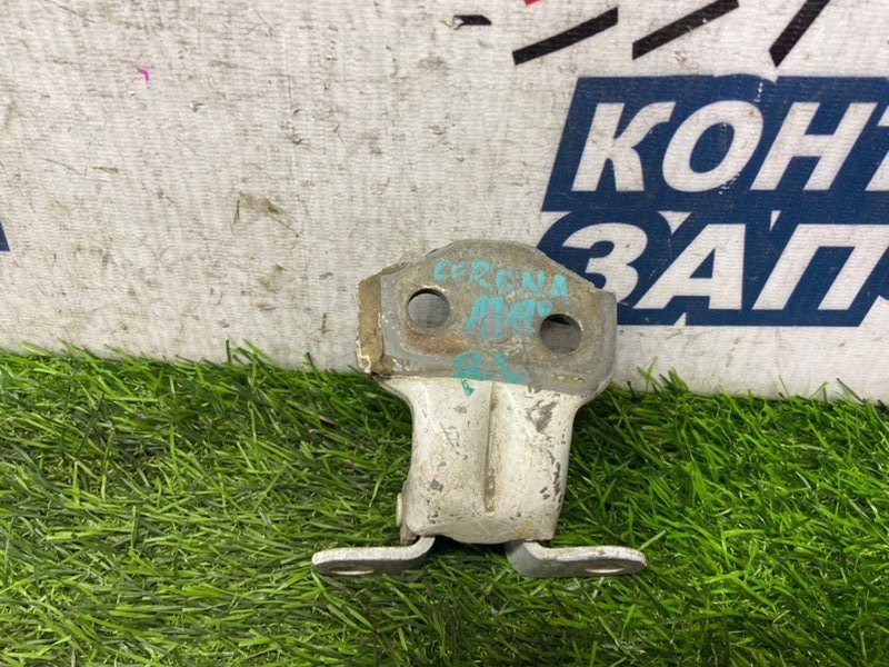 Петля двери TOYOTA CARINA AT170 5A-FE задняя левая (б/у) Петля двери TOYOTA CARINA AT170 5A-FE задняя левая (б/у)